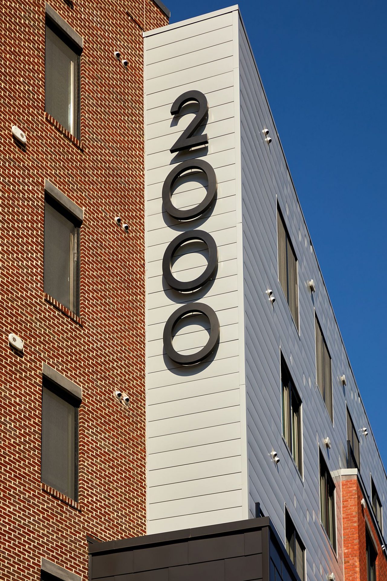 2000 Building