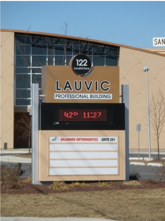 https://hessign.com/wp-content/uploads/2022/11/Monument-Sign-by-HES-Signs-Lauvic-Professional-Buildings.png