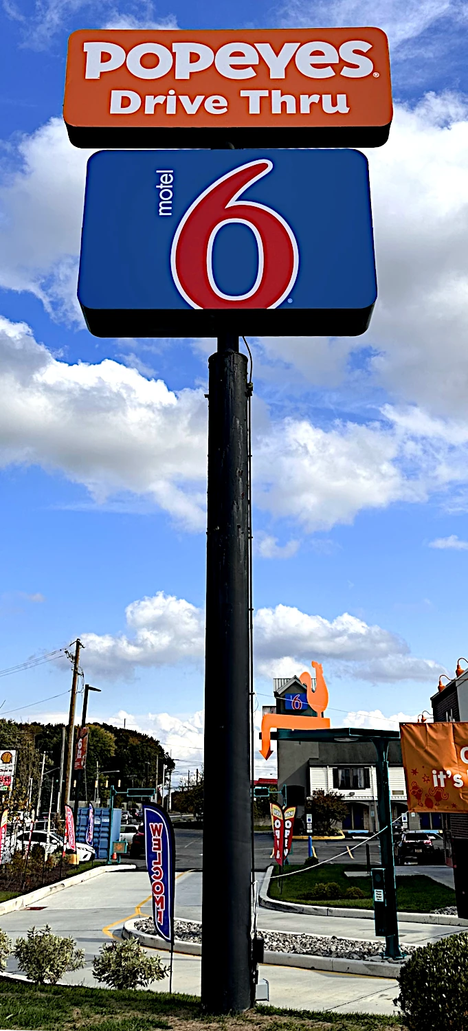 Popeys-Motel-6 Popeys-Motel-6
