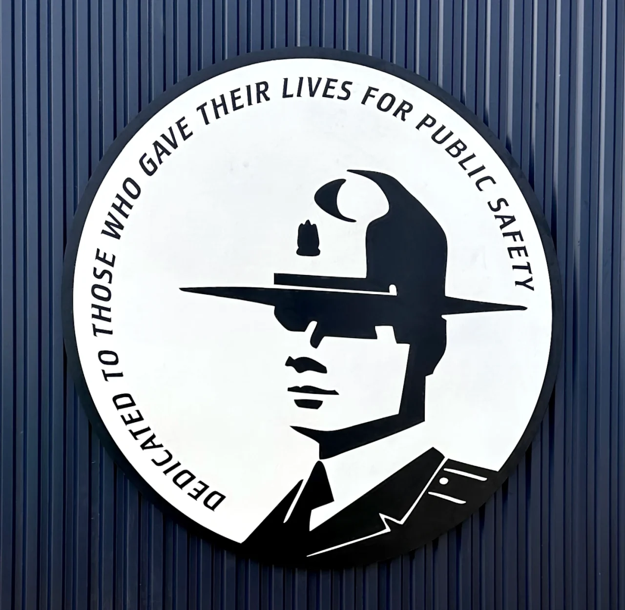 Style-Building-DE-Police-Round